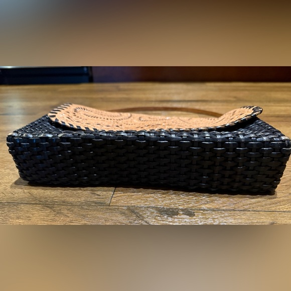 Vintage Hand Tooled Leather Tan and Black Woven Handbag - Picture 4 of 7